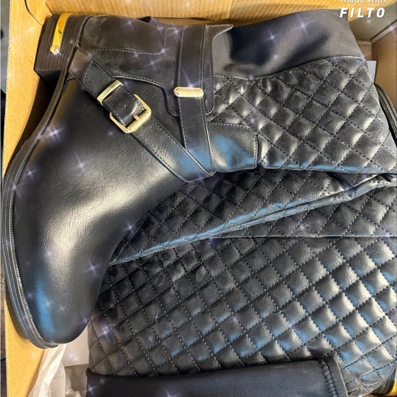 Shoe Dazzle flat boot Annabeth